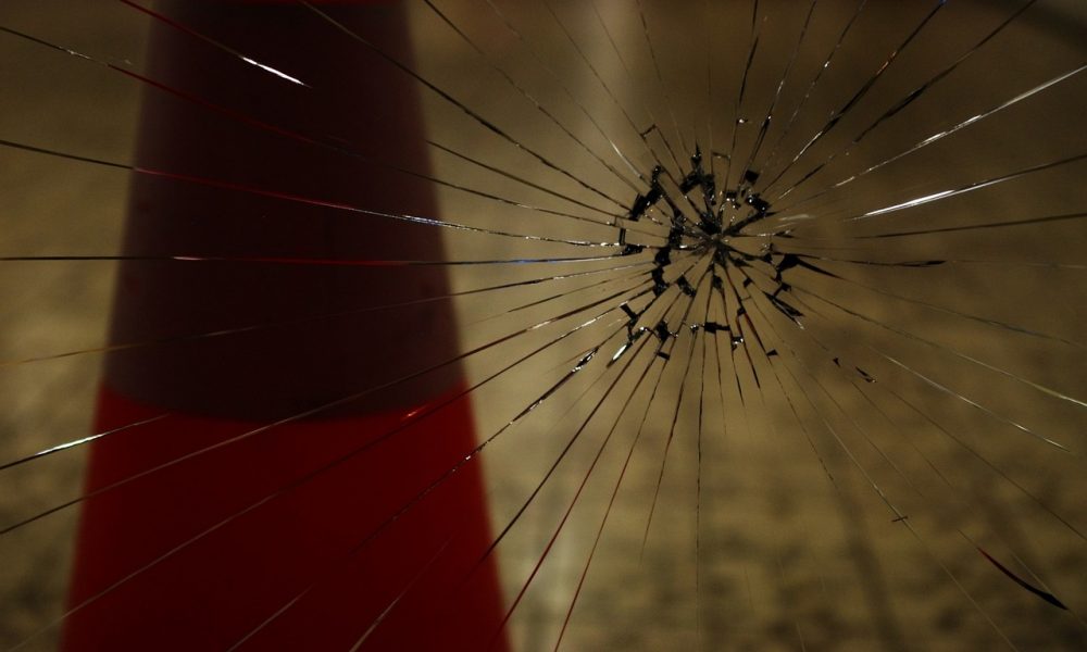 glass-g6f4080c8c_1280